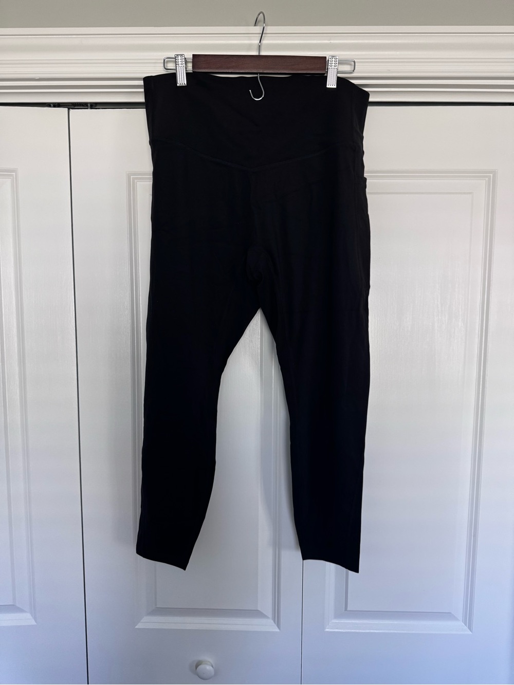 NWT HALARA Leggings